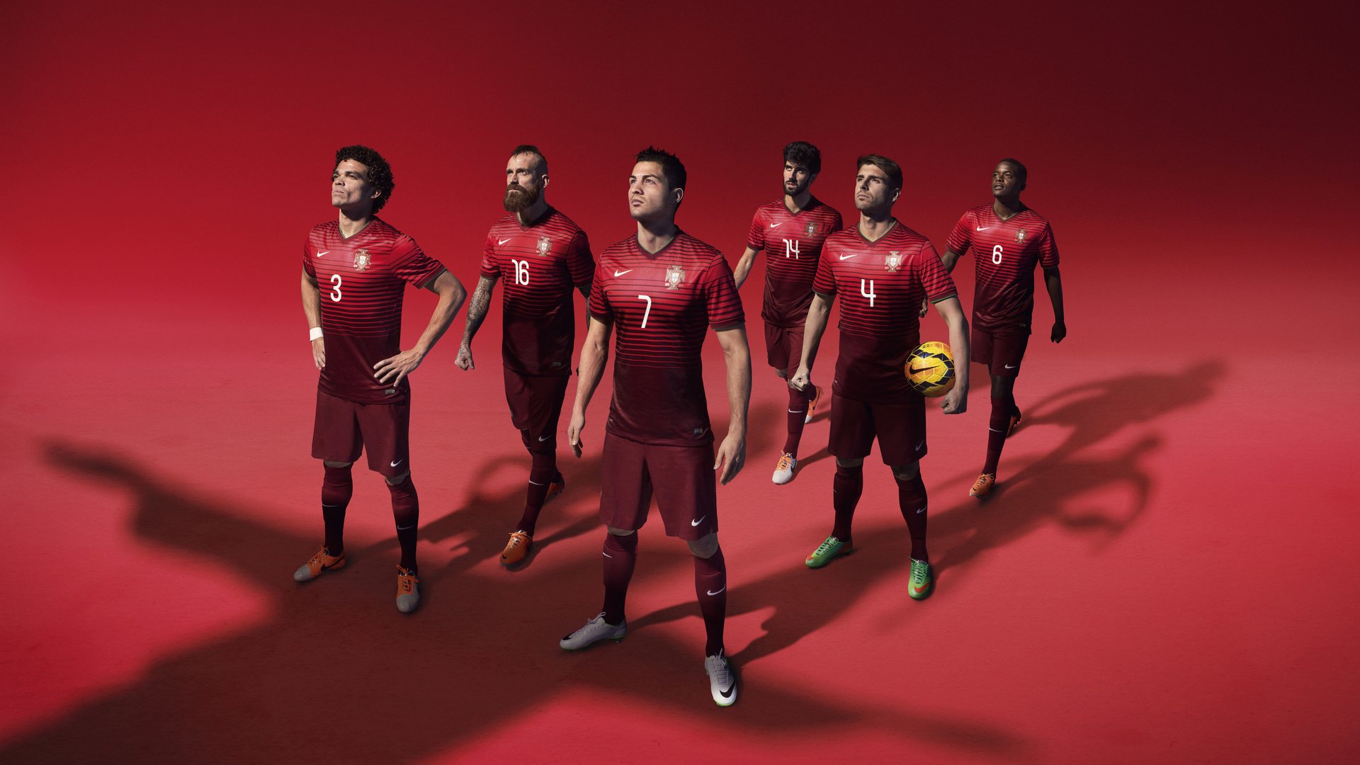 “战术点评：不同球队的核心战术对比”，球场战术核心